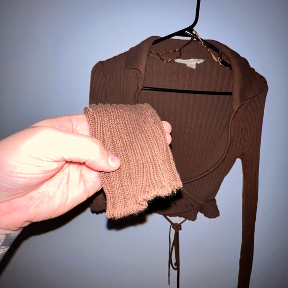 AÉROPOSTALE - Long sleeves cross-over shirt (Brown, size M) - Picture 5 of 6